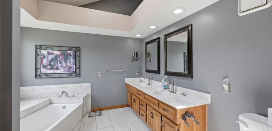 8013 N Lydia Avenue, Kansas City, MO 64118
