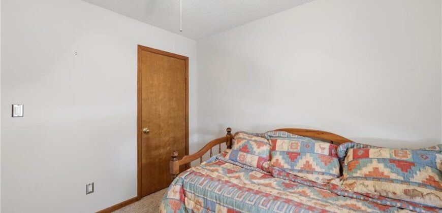 8013 N Lydia Avenue, Kansas City, MO 64118