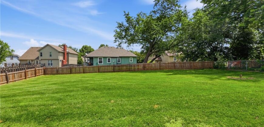 8013 N Lydia Avenue, Kansas City, MO 64118