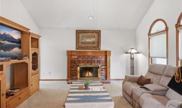 8013 N Lydia Avenue, Kansas City, MO 64118