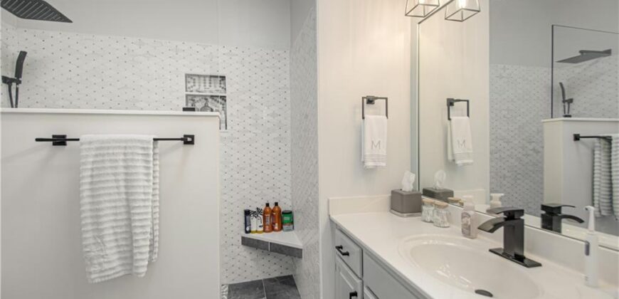 8637 NE 112th Street, Kansas City, MO 64157