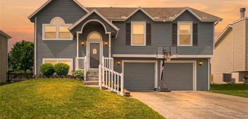 8637 NE 112th Street, Kansas City, MO 64157