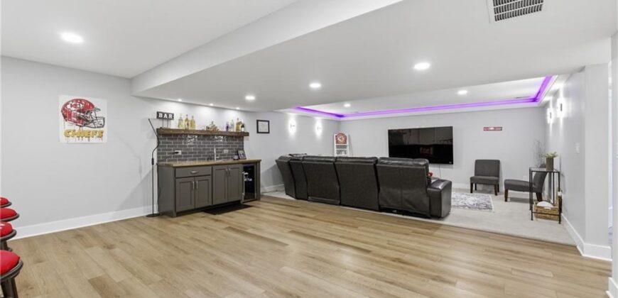 312 Prairie Rose Circle, Smithville, MO 64089