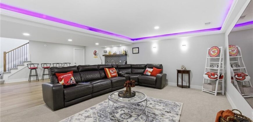 312 Prairie Rose Circle, Smithville, MO 64089