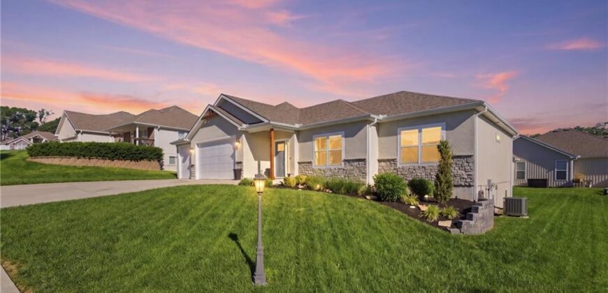 312 Prairie Rose Circle, Smithville, MO 64089