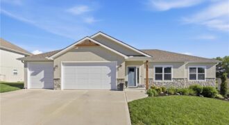 312 Prairie Rose Circle, Smithville, MO 64089