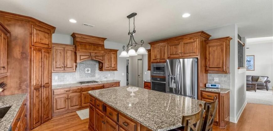11775 NW 81st Street, Parkville, MO 64152