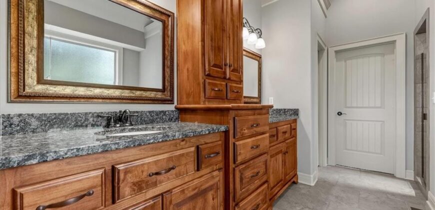11775 NW 81st Street, Parkville, MO 64152