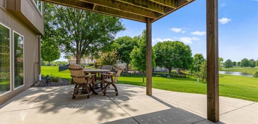 11775 NW 81st Street, Parkville, MO 64152