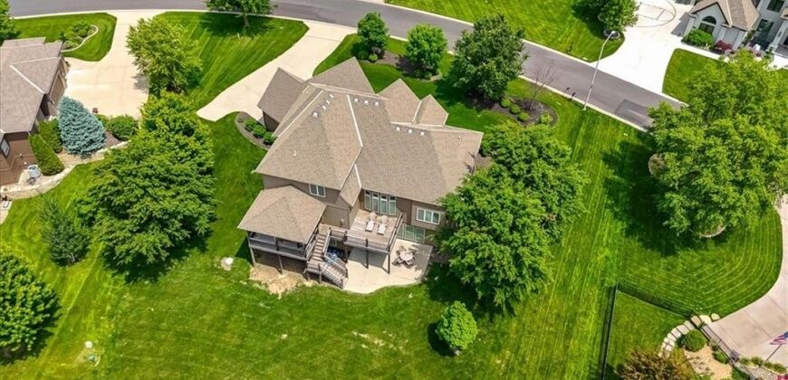 11775 NW 81st Street, Parkville, MO 64152
