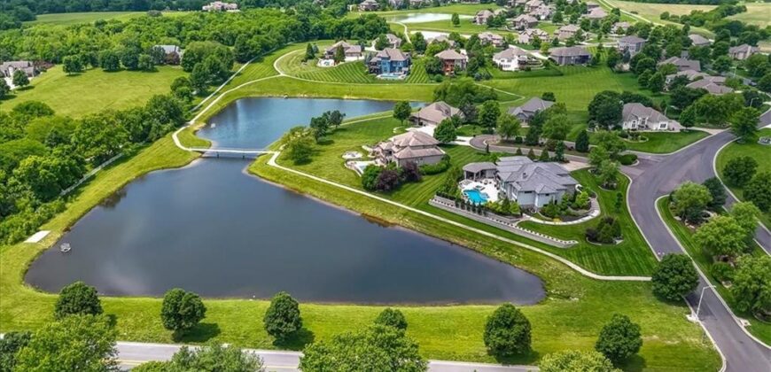 11775 NW 81st Street, Parkville, MO 64152