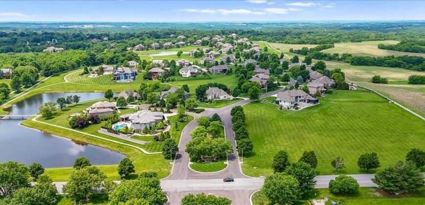 11775 NW 81st Street, Parkville, MO 64152