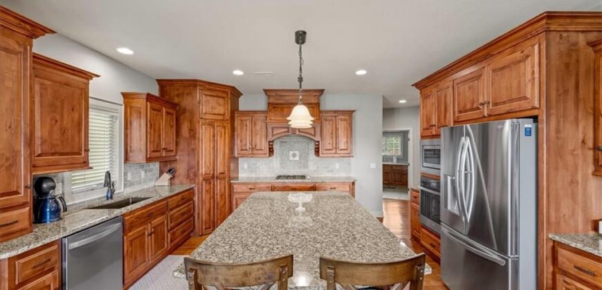 11775 NW 81st Street, Parkville, MO 64152