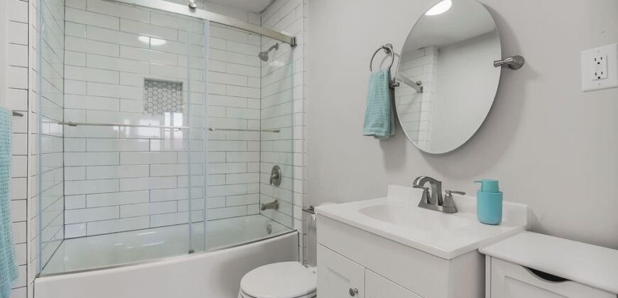 730 W College Street, Liberty, MO 64068