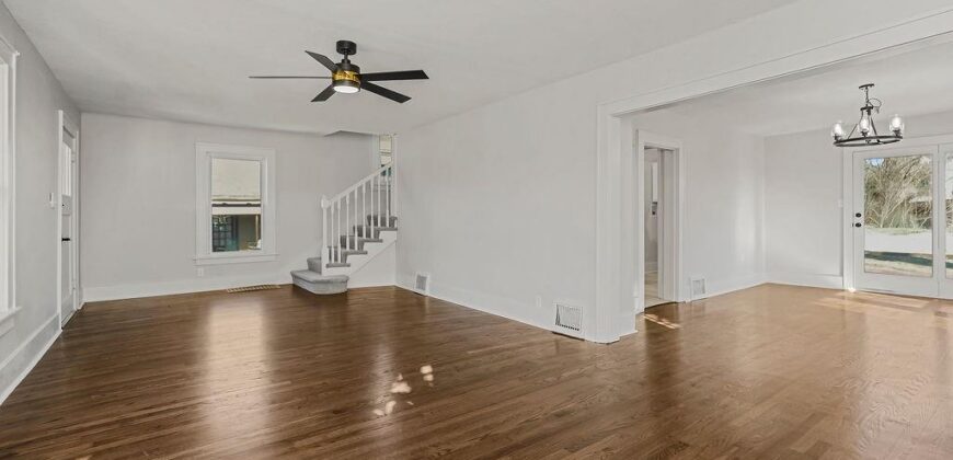 730 W College Street, Liberty, MO 64068