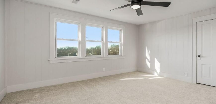 730 W College Street, Liberty, MO 64068