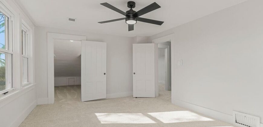 730 W College Street, Liberty, MO 64068