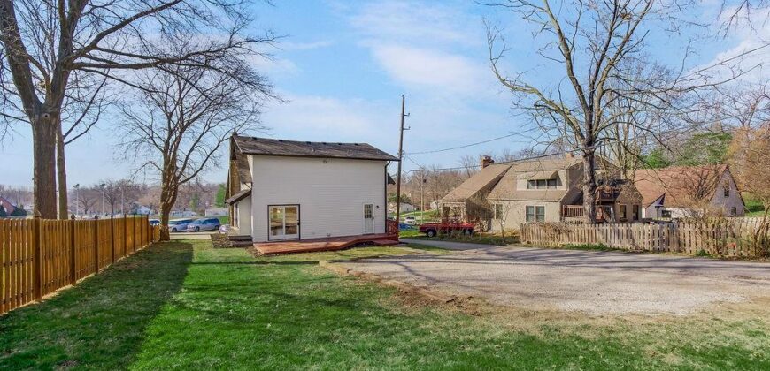 730 W College Street, Liberty, MO 64068