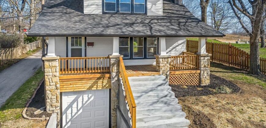 730 W College Street, Liberty, MO 64068