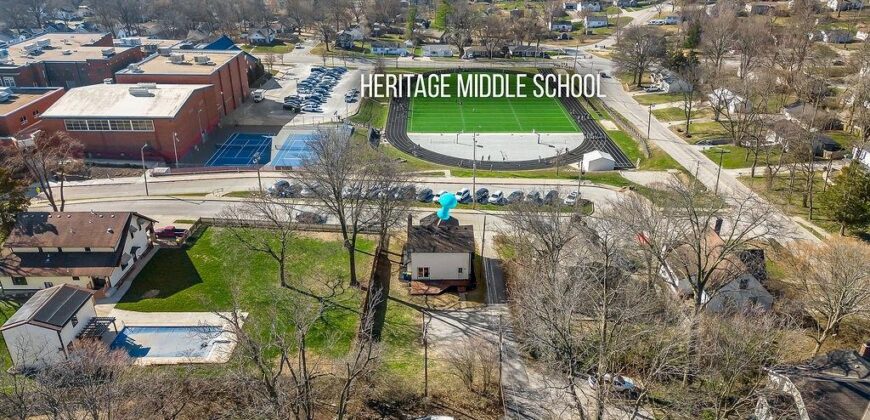 730 W College Street, Liberty, MO 64068
