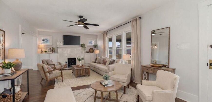 730 W College Street, Liberty, MO 64068