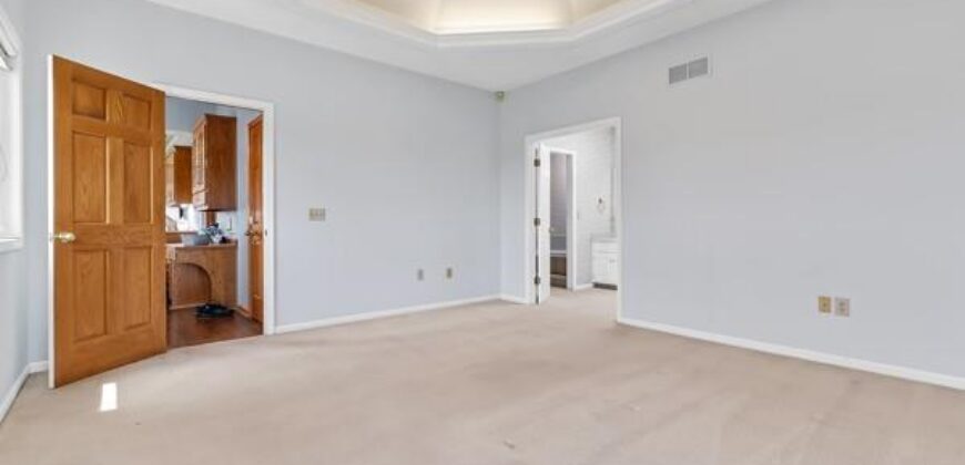 11111 Reinking Road, Kansas City, MO 64156