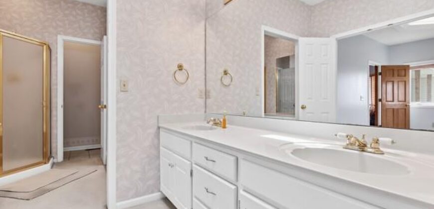 11111 Reinking Road, Kansas City, MO 64156