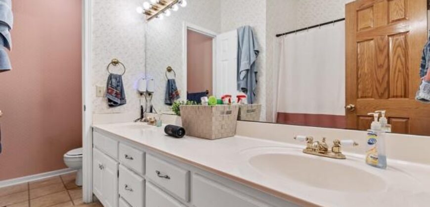11111 Reinking Road, Kansas City, MO 64156