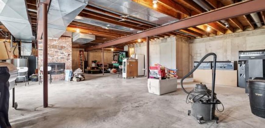 11111 Reinking Road, Kansas City, MO 64156