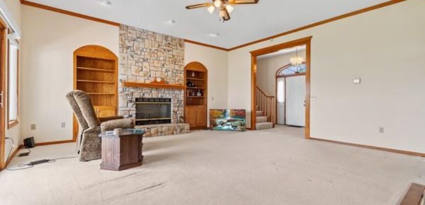 11111 Reinking Road, Kansas City, MO 64156