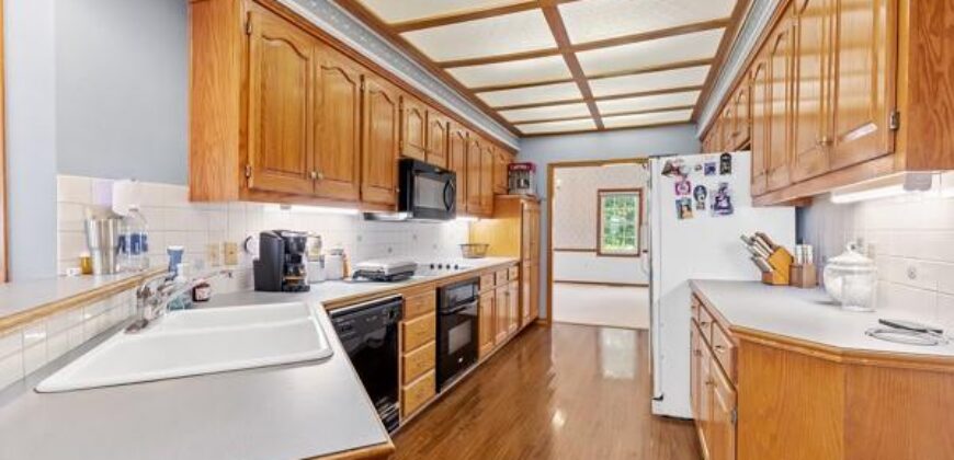 11111 Reinking Road, Kansas City, MO 64156