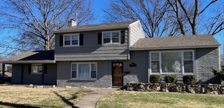 6411 N Highland Avenue, Gladstone, MO 64118