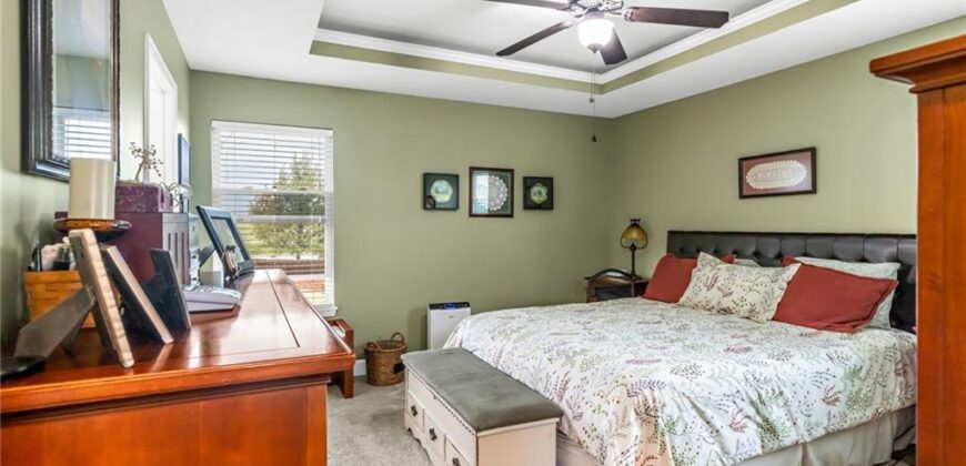 18400 Rock Ridge Street, Smithville, MO 64089