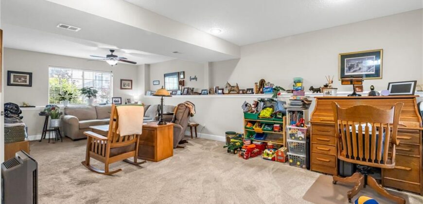 18400 Rock Ridge Street, Smithville, MO 64089