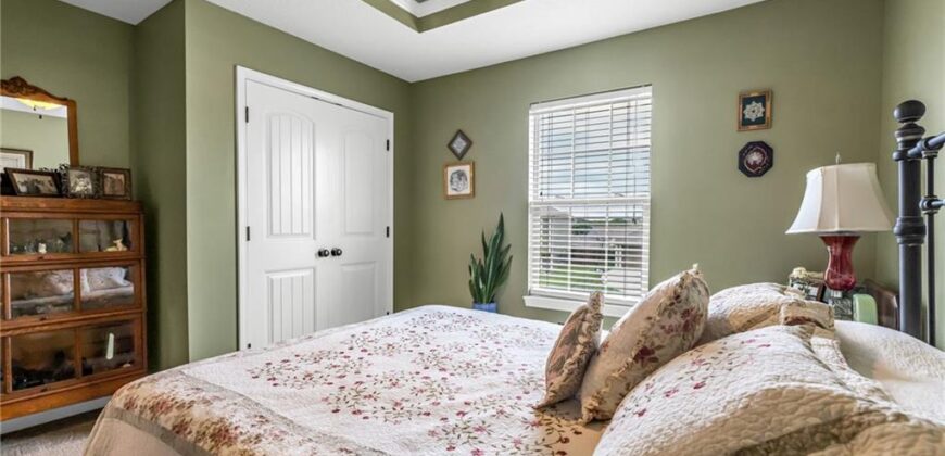 18400 Rock Ridge Street, Smithville, MO 64089
