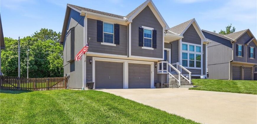 11716 N Farley Avenue, Kansas City, MO 64157