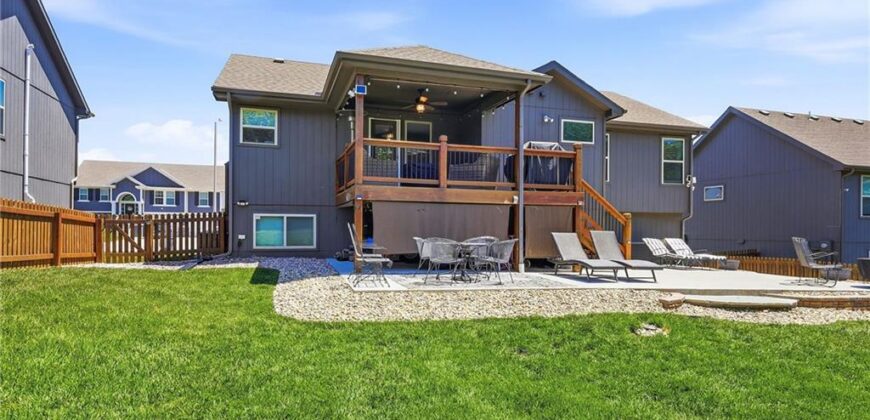 11716 N Farley Avenue, Kansas City, MO 64157
