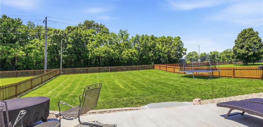 11716 N Farley Avenue, Kansas City, MO 64157