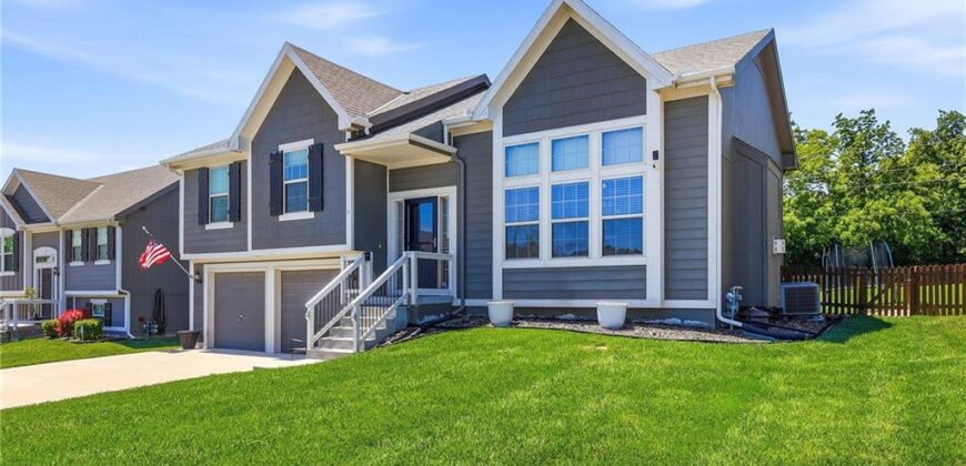 11716 N Farley Avenue, Kansas City, MO 64157