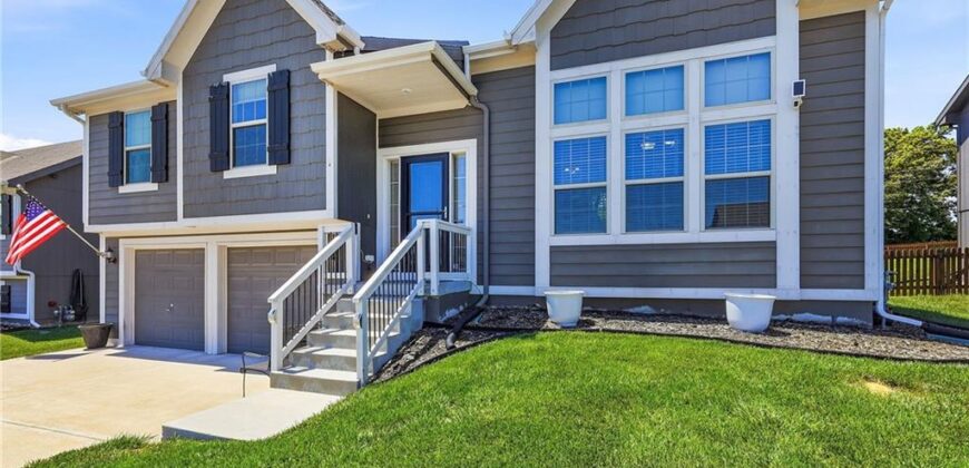 11716 N Farley Avenue, Kansas City, MO 64157