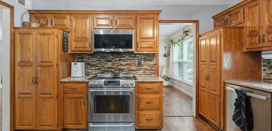 6321 NW 78 Street, Kansas City, MO 64151