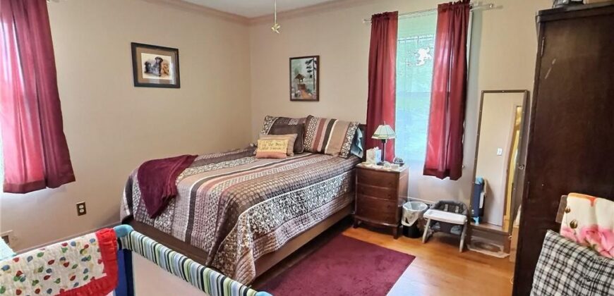 7010 N Wyandotte Street, Gladstone, MO 64118