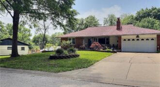 7010 N Wyandotte Street, Gladstone, MO 64118