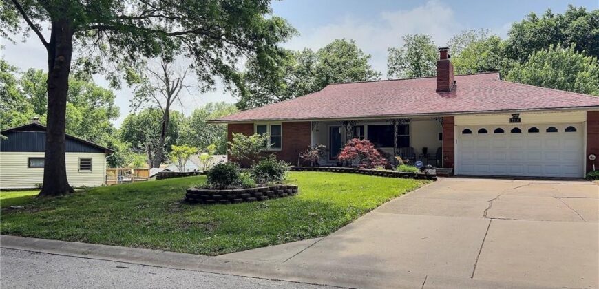 7010 N Wyandotte Street, Gladstone, MO 64118