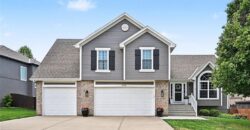 18106 Guinevere Court, Smithville, MO 64089
