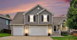 18106 Guinevere Court, Smithville, MO 64089