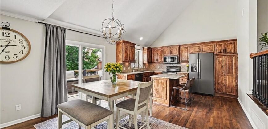 18106 Guinevere Court, Smithville, MO 64089