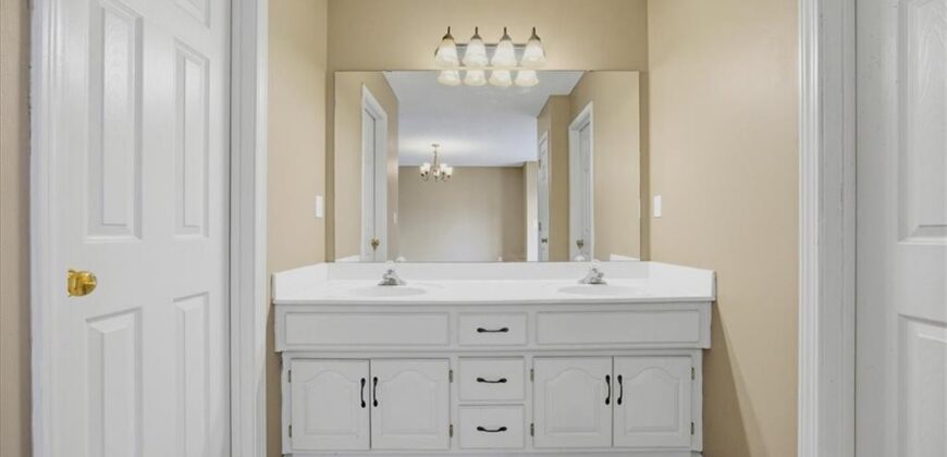 4807 NW 59th Court, Kansas City, MO 64151