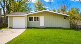 5706 N WOODLAND Avenue, Kansas City, MO 64118