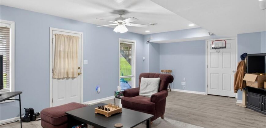 401 NE 97TH Terrace, Kansas City, MO 64155